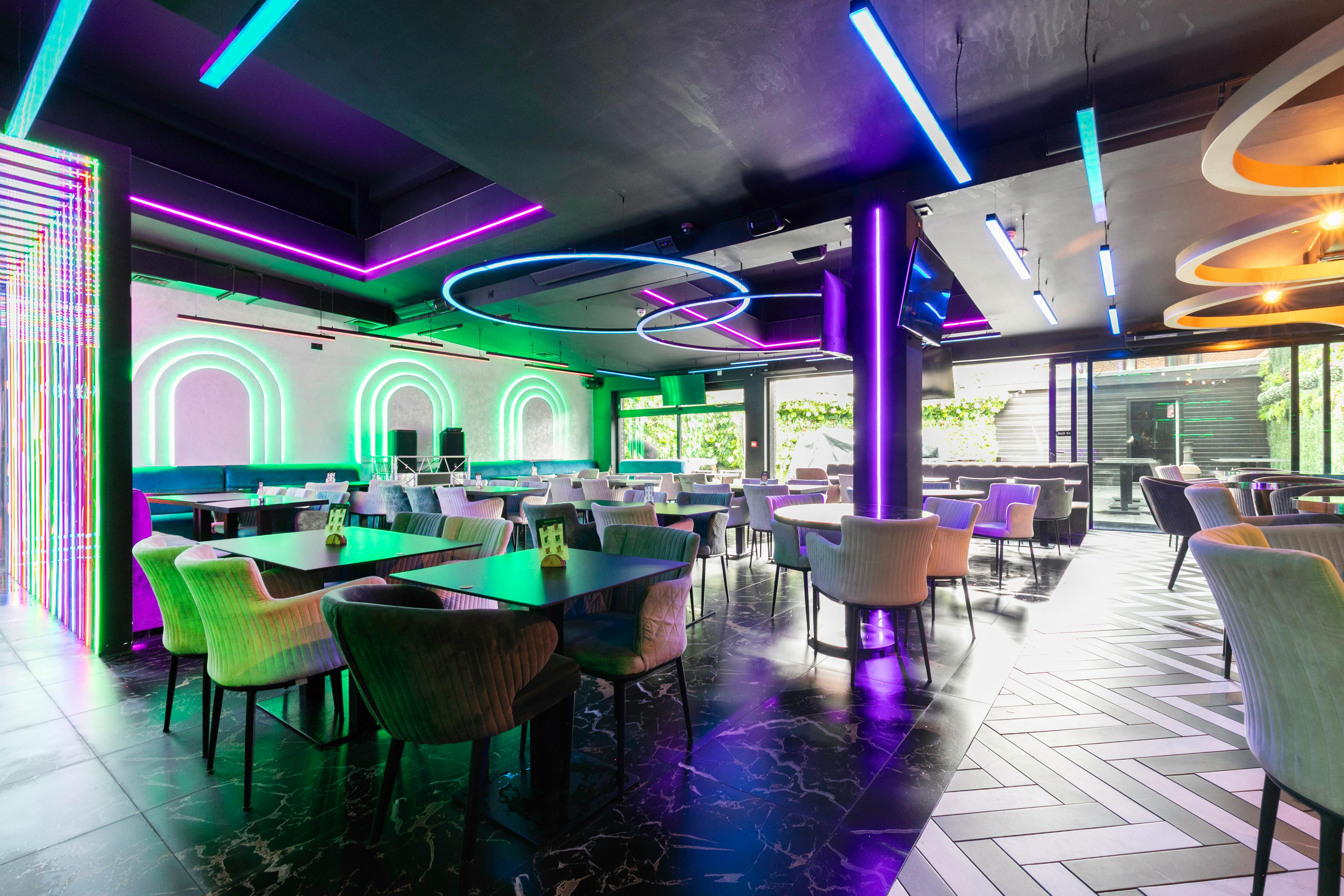 Retail/Shop in Leyton - photo 2