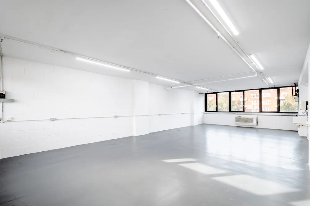 Regent Studios - 8 Andrews Road - Regent Studios 33B - Low Res 4.jpg