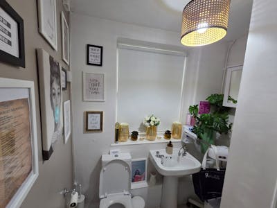 19A Station Road, Westcliff-on-Sea, Retail To Let - WhatsApp Image 2026-03-06 at 10.57.04 (1).jpeg