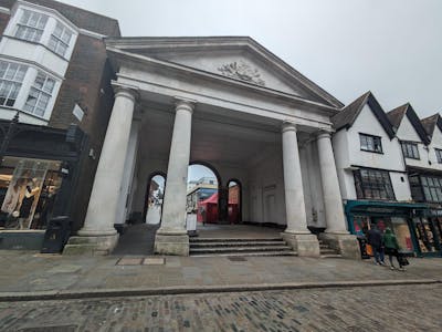 Tunsgate Arch, Guildford Surrey, Retail To Let - PXL_20240228_142720591.jpg