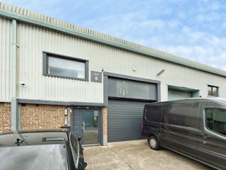 8 Victory Close, Wickford, Industrial To Let - 2f80cef8-WhatsApp 20Image 202026-05-07 20at 2010.26.13.jpeg