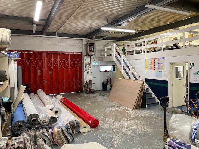Unit 4 The Portman Centre, Reading, Industrial / Warehouse For Sale - Unit 4 The Portman Centre - 7.jpg
