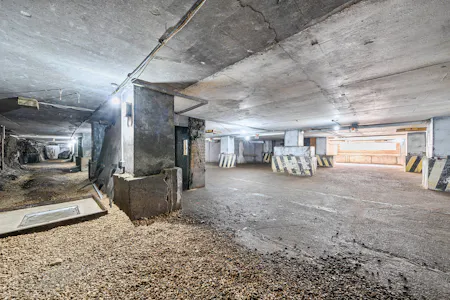Bunker 51, 3 Herringham Road, Charlton, Class E Retail / Leisure / D2 (Assembly and Leisure) / Leisure / Light Industrial / Open Storage / Trade / Warehouse / Yard To Let - 1433196-8-69c3e23b8928e.jpg