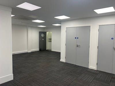 High Point, Surrey, Office To Let - 6.jpg