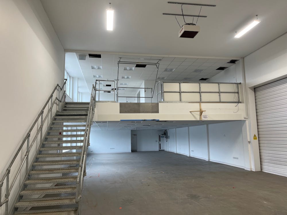 Unit 1 Greenbridge Centre, Greenbridge Road - 002.jpg