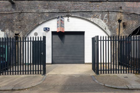 Unit 16A Cudworth Street, London, Industrial To Let - BET04721_ARCHES_16A__139_CUDWORTH_STREET_ (1).jpg