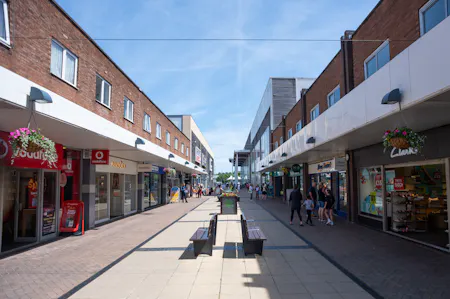 21 East Walk, Yate, Shopping Centre Unit To Let - East Walk #2.jpg