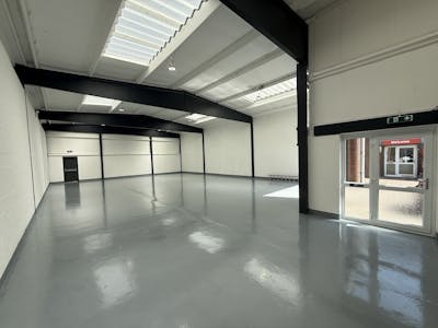 Unit 5 Aston Fields Industrial Estate, Bromsgrove, Industrial/Logistics To Let - IMG_2961.JPG