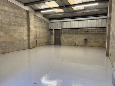 Unit 2, Thame Road Industrial Estate, Aylesbury, Industrial To Let - IMG_9717.jpg