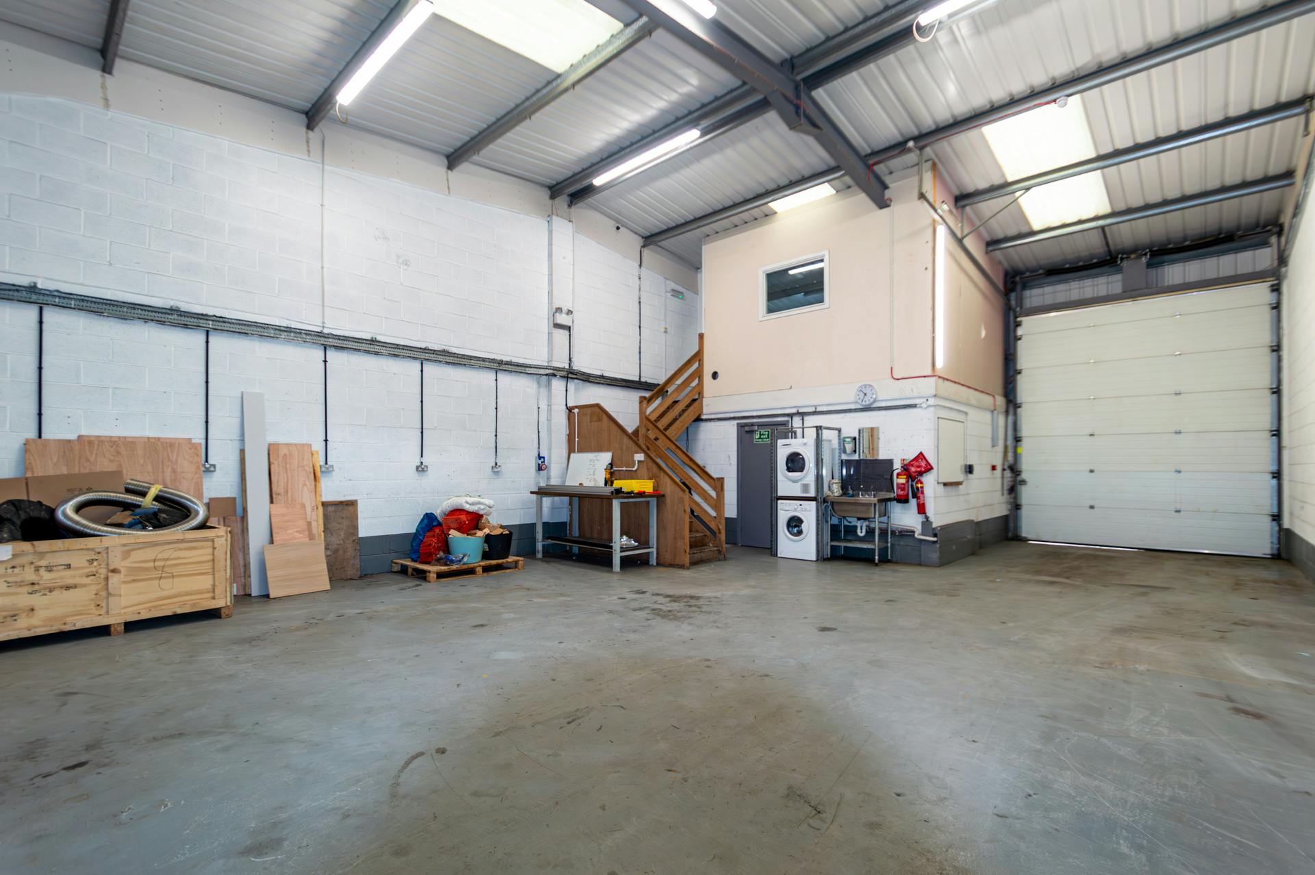 Retail/Shop in Poole - photo 2