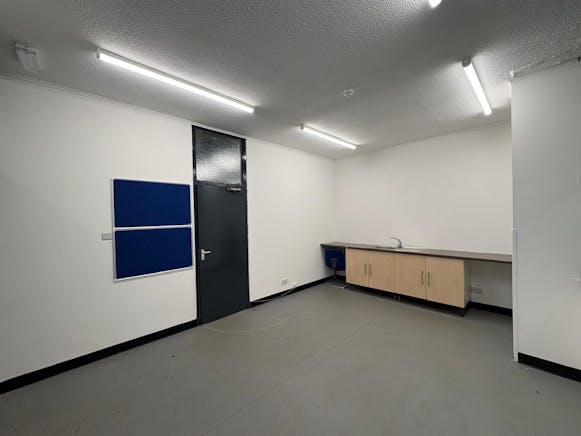 5 & 6 Arkwright Way, Irvine, Industrial To Let - PHOTO20251128105353 7.jpg