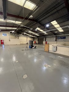 Unit 28, Buxton, Industrial/Logistics To Let - IMG_7470.jpg