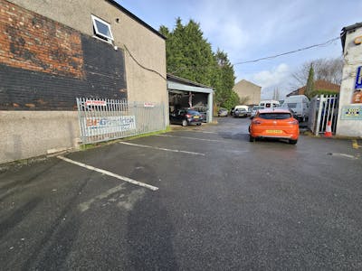 4 Ainsworth Road, Manchester, Workshops To Let - Parking