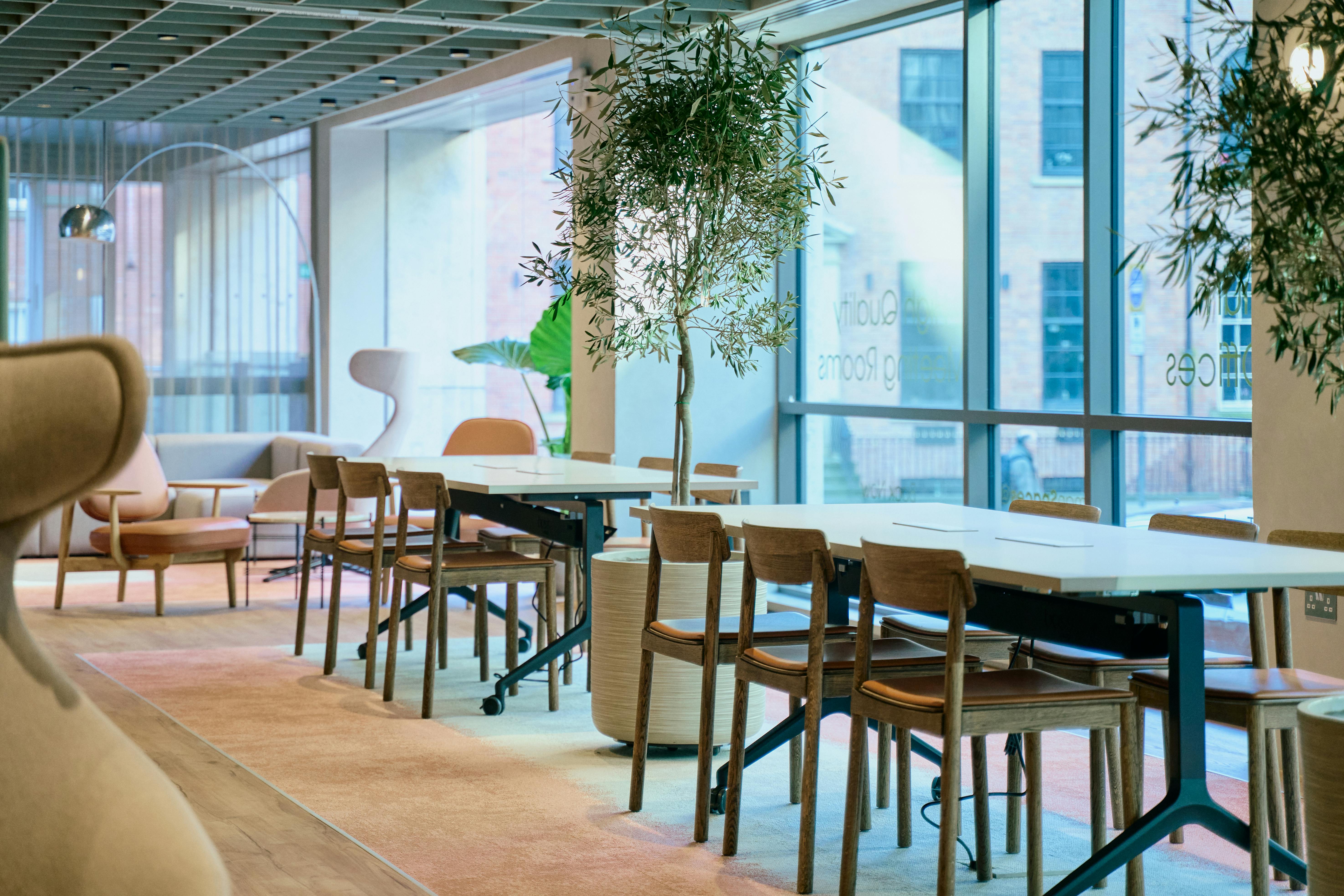 Human Spaces, 10 South Parade, Leeds, Offices To Let - Business Lounge.jpg