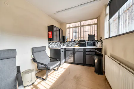 14-16 Shacklewell Lane, London, Industrial / Light Industrial / Warehouse To Let - 1515895 (13).jpg