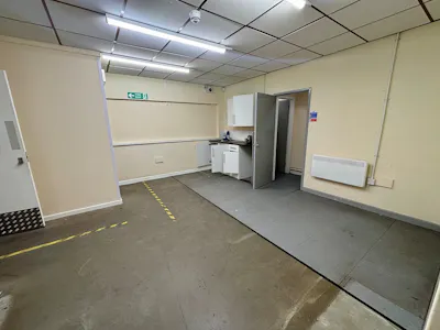 Unit 13, Mill Street Industrial Estate, Abergavenny, Industrial To Let - 5.jpg