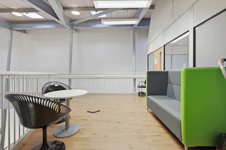 18-20 London Lane, London Fields, D1 (Non Residential Institutions) / D2 (Assembly and Leisure) / Leisure / Office To Let - img_0161.jpg