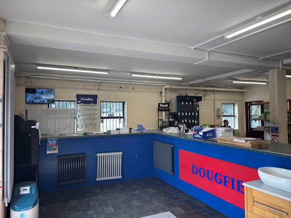 1-2, Lower Wharf Industrial Estate, Stroud To Let - Int.jpg
