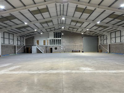 21 Buntsford Drive, Bromsgrove, Industrial/Logistics To Let - internal 2.jpg