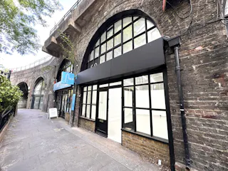 Arch 17a Goswell Hill, Windsor, Leisure / Offices / Retail To Let - IMG_5503.JPEG