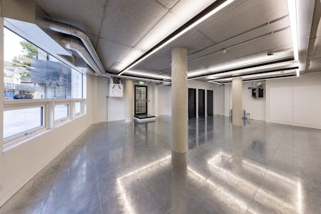 The Crosse (at The Pickle Factory), 20 Crimscott Street, London, Office To Let / For Sale - THE CROSSE 1021_020.jpg