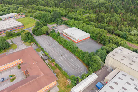 Ty Brwydran House, Swansea, Industrial / Warehouse To Let - DJI_20260626182940_0461_D-2.jpg