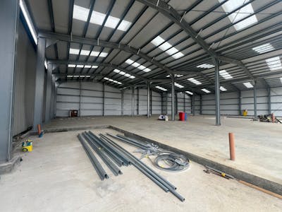 Units 1-3, Russell Gardens, Wickford, Industrial/Logistics To Let - 808420b52a874007ae6ef08f8d51f22b.jpg