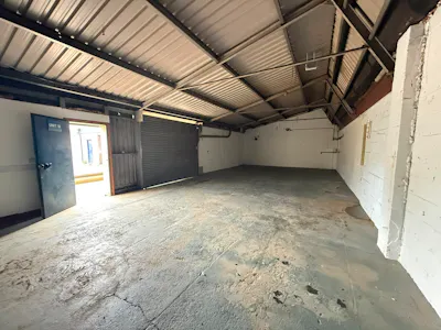 Unit 15 Priory industrial Estate, Southend-on-Sea, Industrial / Workshops To Let - Unit 15