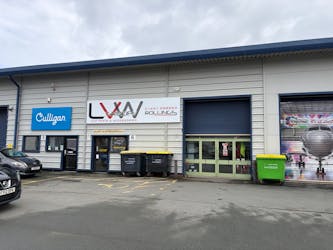 Unit 6, Oswestry, Industrial / Trade Counter / Warehouse / Workshops To Let - IMG_7963.jpeg - More details and enquiries about this property