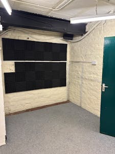 Unit 20, Leighcliff Buildings, Leigh-on-Sea, Leisure / Office / Workshops To Let - IMG_1879.jpeg