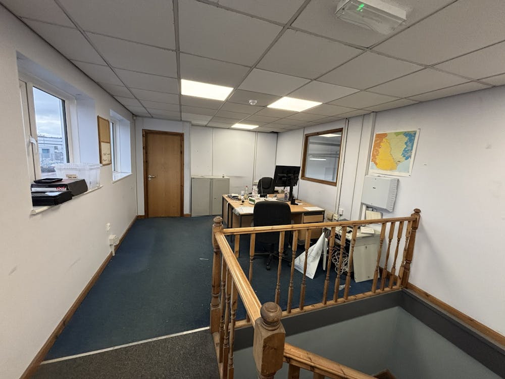 32 Bessemer Road - 20260202_144433872_iOS.jpg