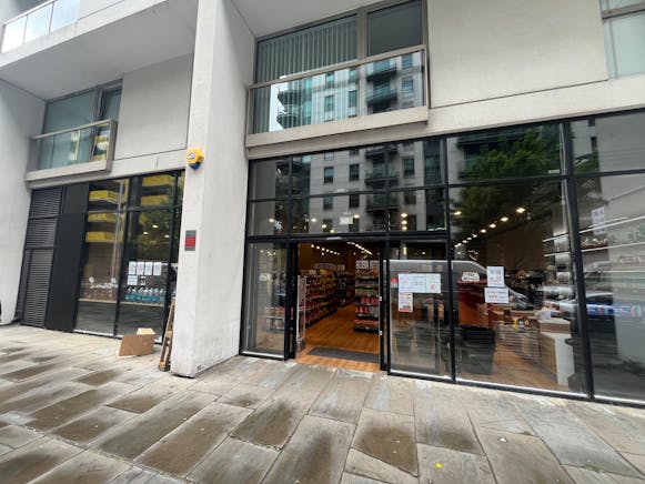 Lanterns Court, 42 Millharbour, London, Leisure / Education / Health & Fitness / Health & Fitness / Offices / Restaurant / Retail To Let - IMG_0421.JPG