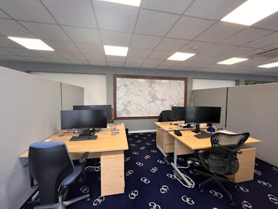 5 Chalfont Court, Amersham, Office To Let - 4.jpeg