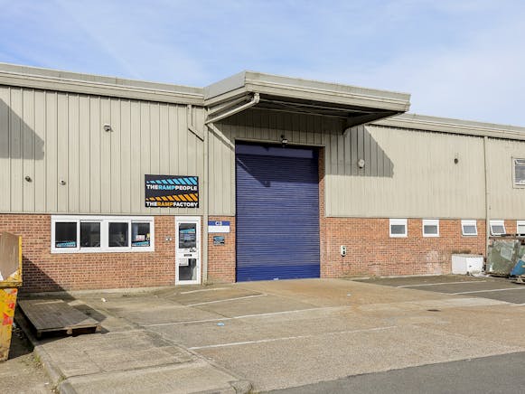 Unit C3, Sandown Industrial Park, Mill Lane, Esher, Industrial / Warehouse To Let - IMG_6944.jpg