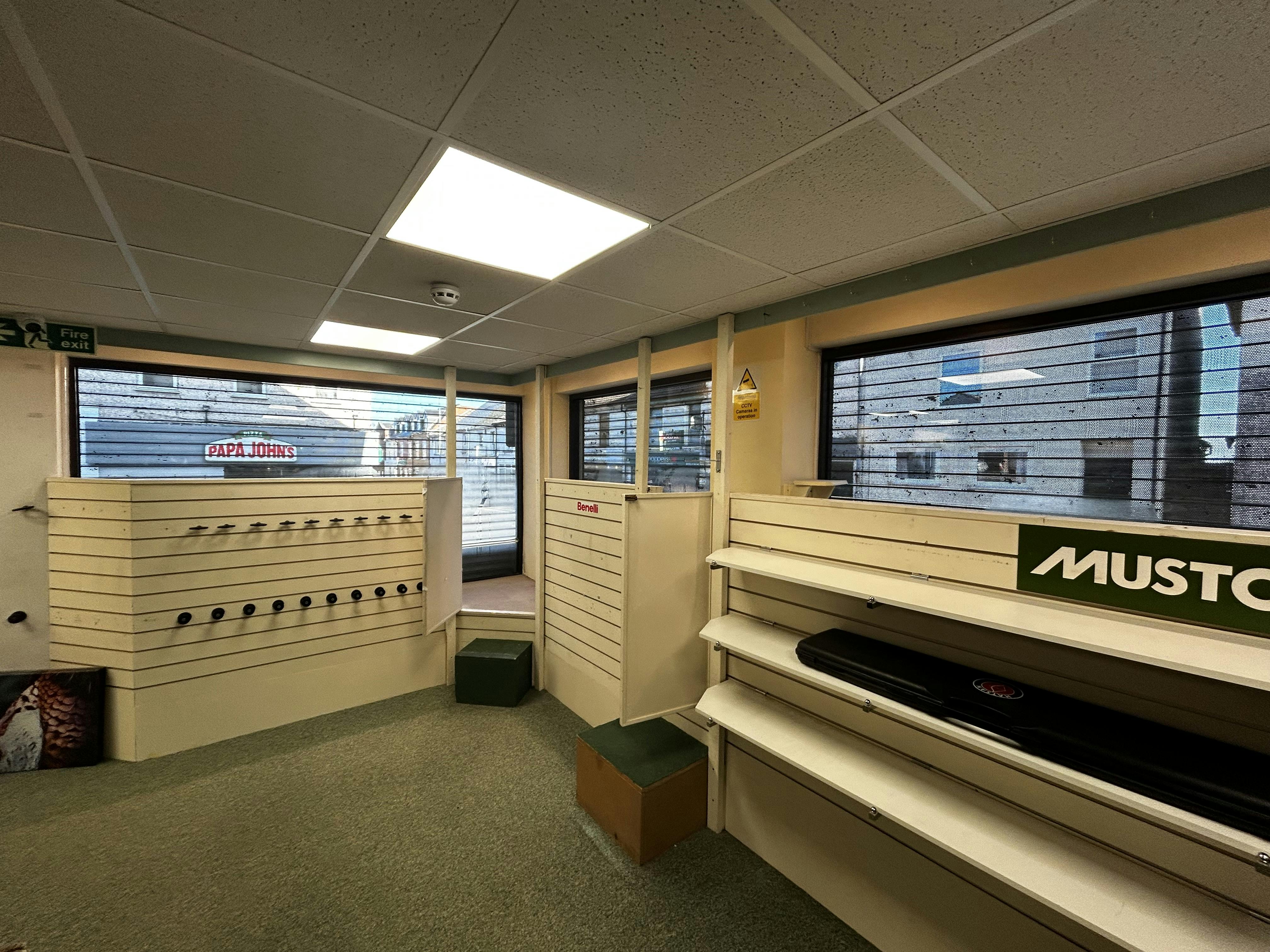 135 Victoria Road, Swindon, Retail For Sale - IMG_7097.jpg