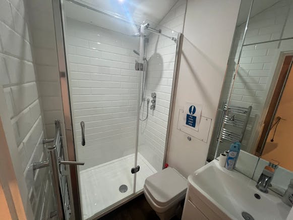 Suite 5 Raleigh House, Admirals Way, London, Offices To Let - IMG_1986.jpeg