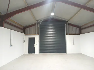 Maryville, Glanmire, Warehouse To Let - 20260605_150844.jpg