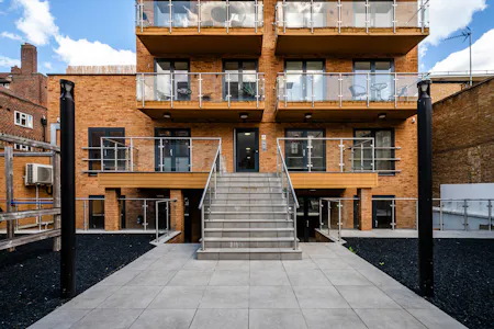 128 Hoxton Street & 17 Stanway Street, London, Leisure To Let - Hoxton St 128 - Low Res 30.jpg