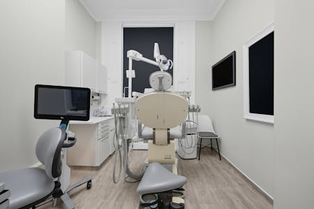 Notting Hill Mixed-Use Opportunity, 22 Pembridge Road, London, Office / Residential / Retail For Sale - img_5785.jpg