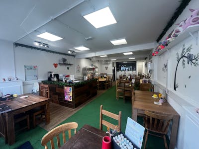 12 Lower Road, Rickmansworth, Retail To Let - 05.jpg