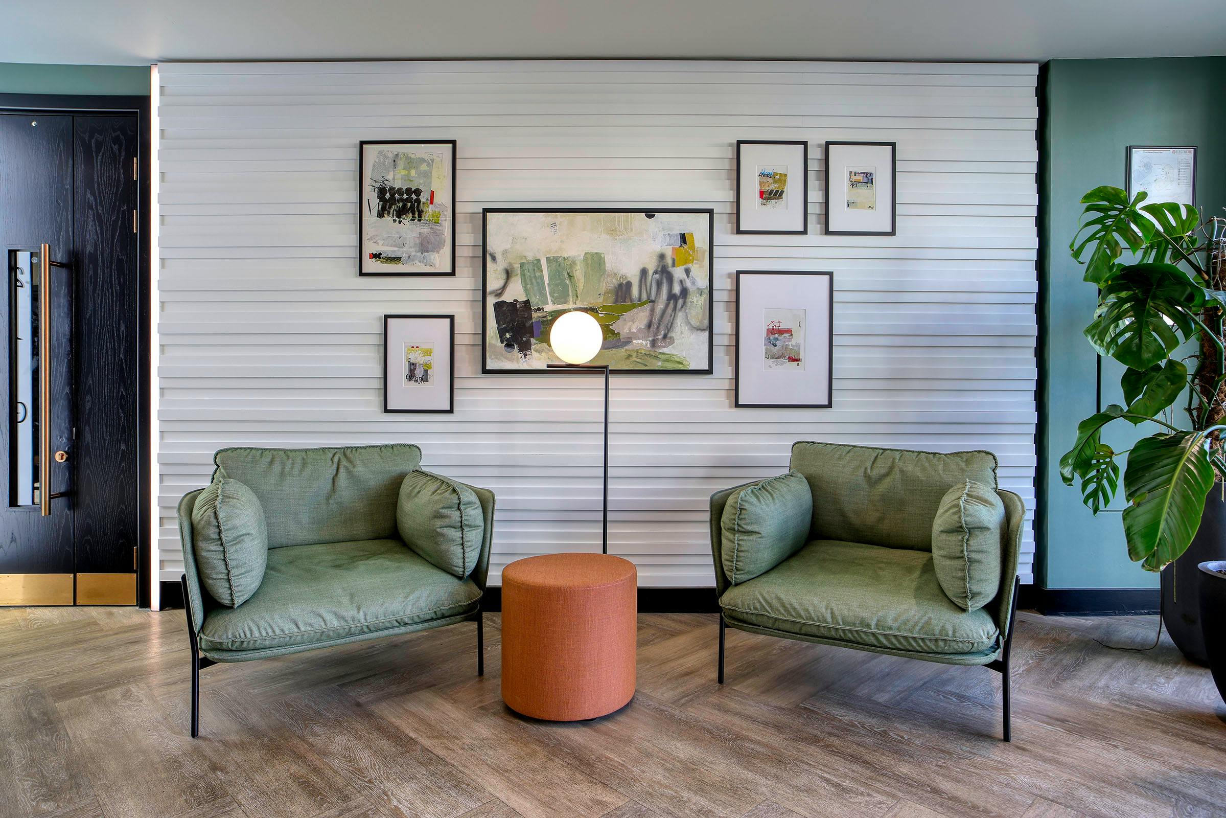 Portland, 25 High Street, Crawley, Offices To Let - AWP_9690_edit.jpg