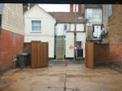 Unit, Back Lane, Rochford, Industrial To Let - Picture 2.jpg