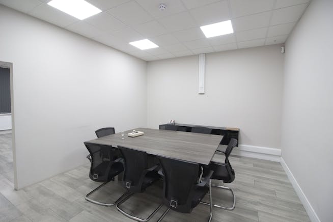 Unit 8 Maple Grove Business Centre, Hounslow, Industrial / Warehouse To Let - 5.jpg