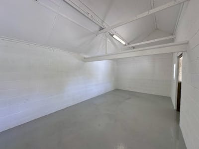 Unit 2, Long Crendon Manor Stables, Long Crendon, Office / Other / Retail To Let - IMG_9810.jpeg