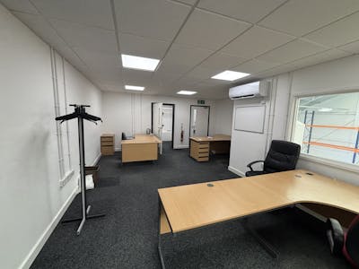 Unit D, De Clare House, Caerphilly, Industrial To Let - IMG_3360.jpg