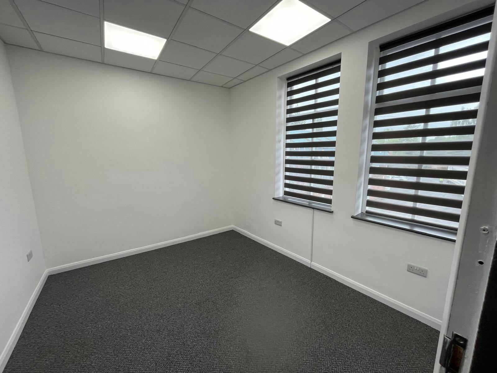 Clowes Street, Macclesfield, Offices To Let - IMG20250530WA0007.jpg