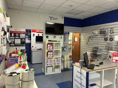 Unit 4, Vermont Place, Milton Keynes, Office / Industrial / Warehouse To Let / For Sale - IMG_1843.JPEG