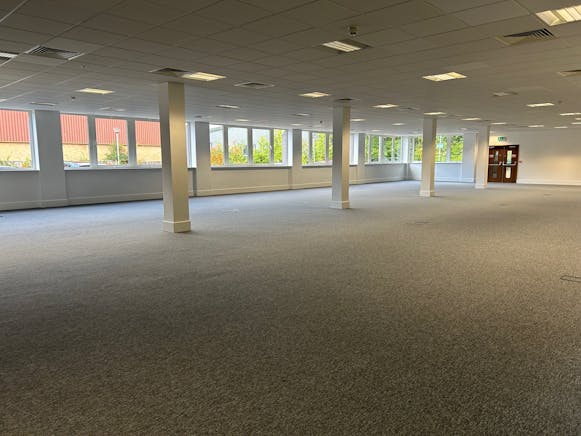 Alba House, Wokingham, Offices To Let - 9.jpg