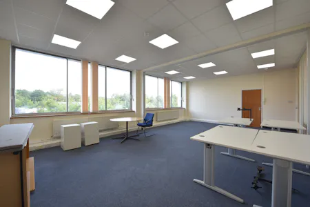 Berkeley House, Swindon, Industrial / Mixed Use / Office For Sale - BerkleyHouse058.JPG