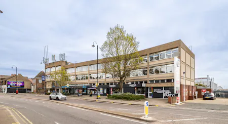 Hille House, Watford, Office To Let - Hille  Watford38.jpg